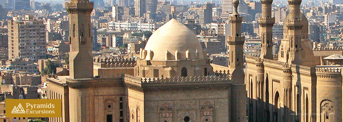 🕌 The Sultan Hassan Mosque: Cairo’s Crown Jewel of Islamic Architecture 4 Dec Blog Posts Visual23 1