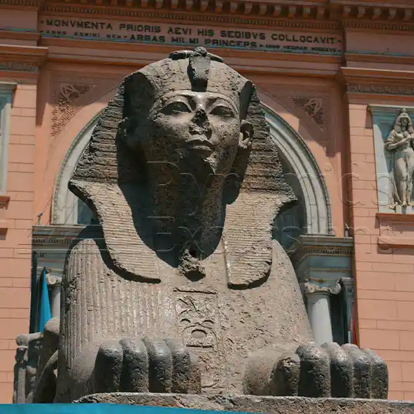 Pyramid-and-Museum-tour-a