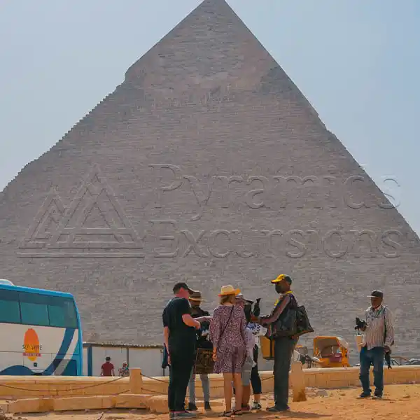 Pyramids-Museum-Visit-Dinner-Cruise-Combo-v