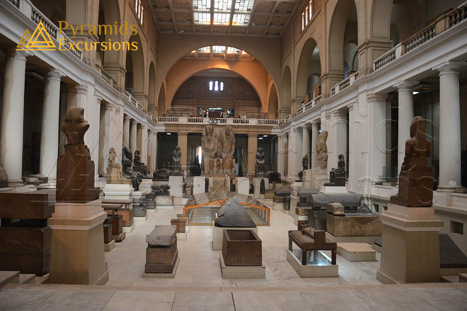 Pyramid and Museum Tour
