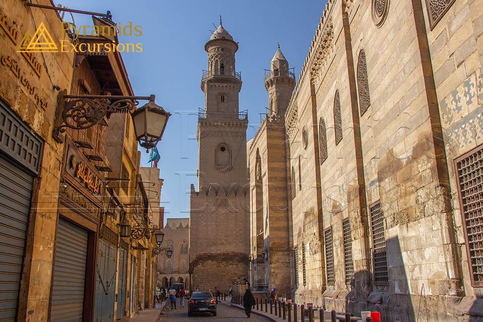 Day Trip To Giza Pyramids old Cairo, Citadel & Bazaar