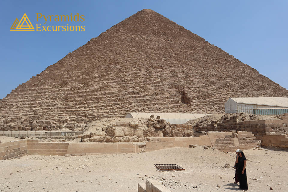 Cairo and Giza Pyramids from Hurghada by Sharing Bus