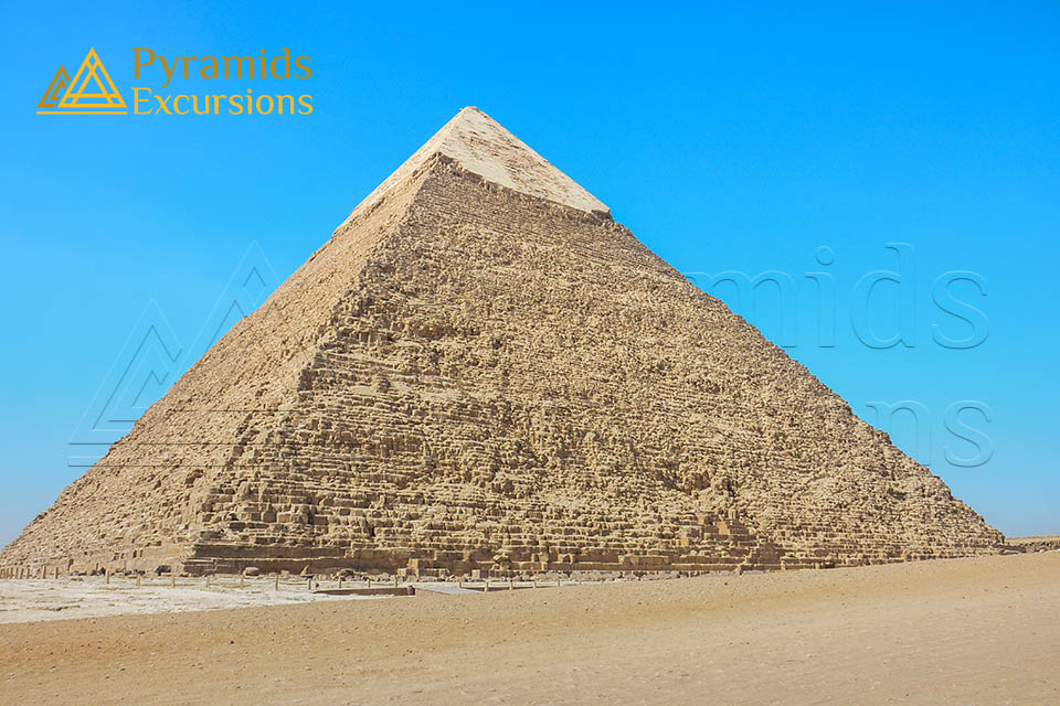 Cairo and Giza Pyramids from Hurghada by Sharing Bus